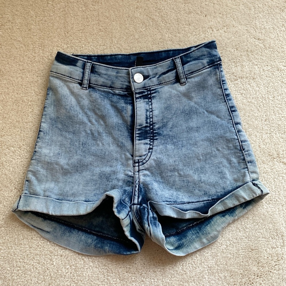 HM acid wash shorts